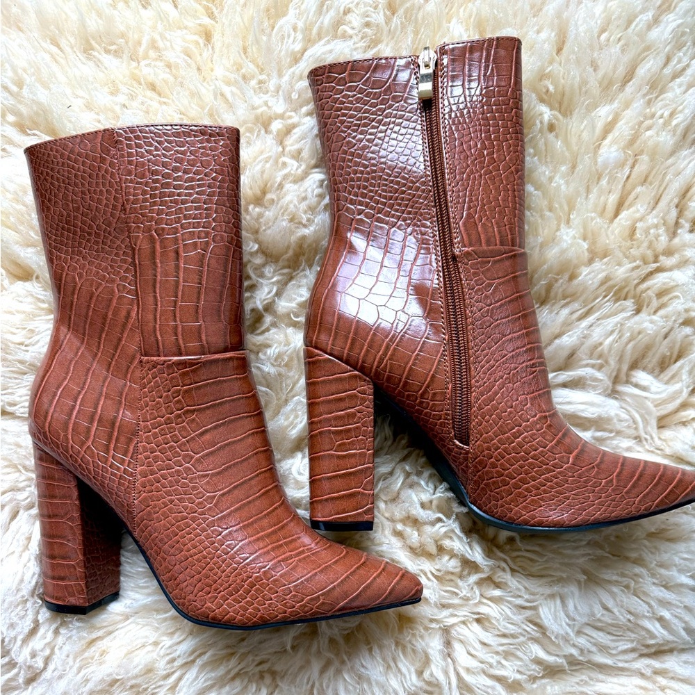 * Brand New * Lulus Dawson Tan Crocodile Mid-Calf Boots Sz 7.5
